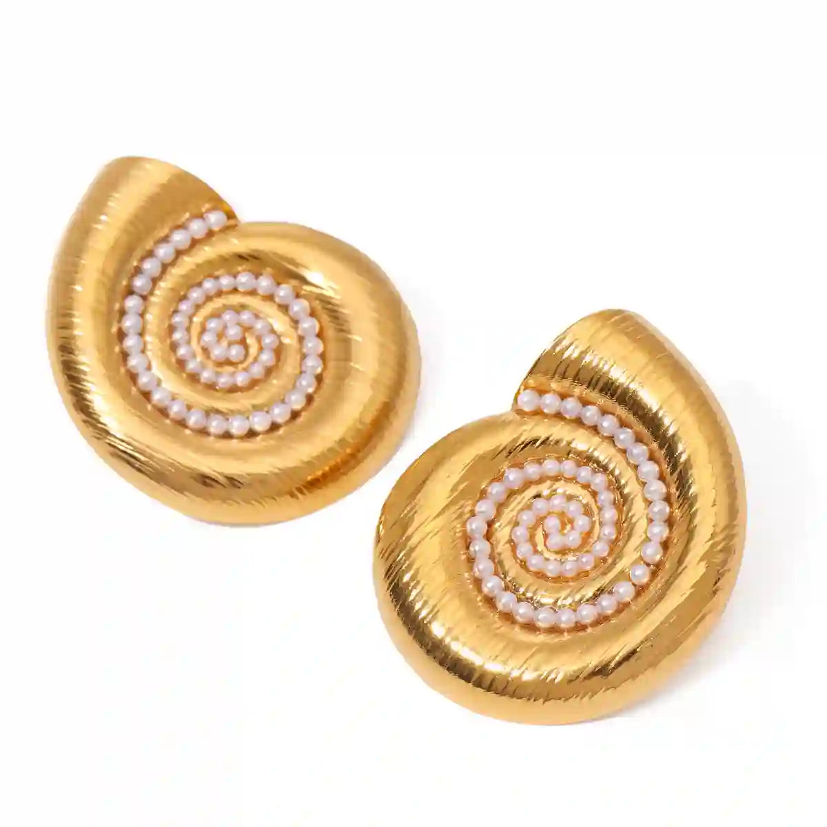 Shell Pearl Earrings